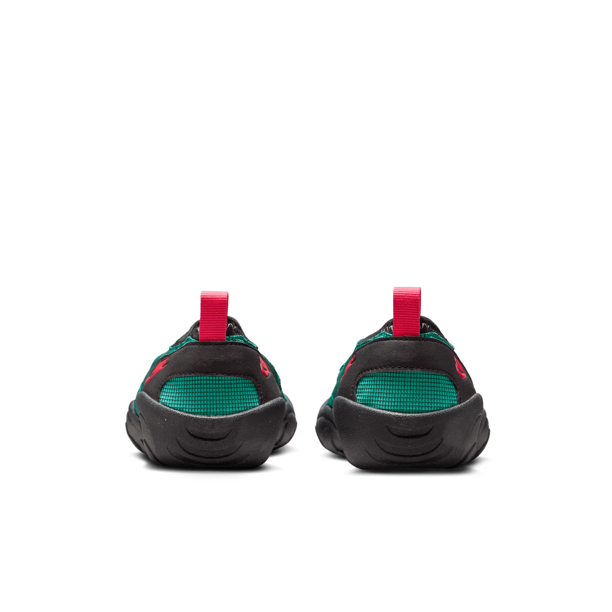 NIKE AQUA TURF
