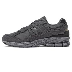 NEW BALANCE 2002R