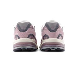 NEW BALANCE 2010
