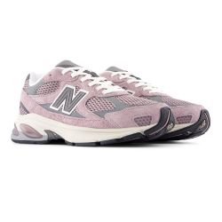 NEW BALANCE 2010