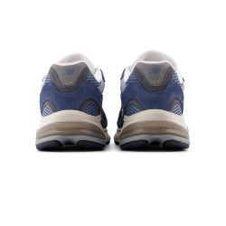 NEW BALANCE 2010