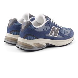NEW BALANCE 2010