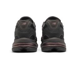  NEW BALANCE 2010