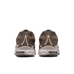 NIKE AIR MAX MOTO 2K