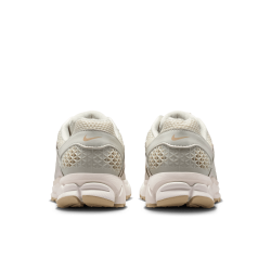 W NIKE ZOOM VOMERO 5