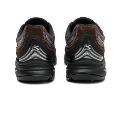 LACK OF GUIDANCE 2 X DIADORA MYTHOS 