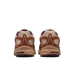 NIKE AIR MAX MOTO 2K