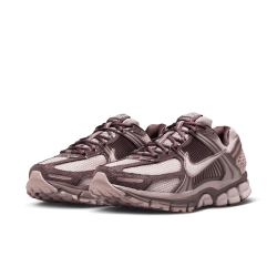 W NIKE ZOOM VOMERO 5
