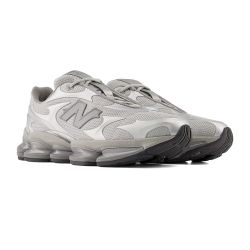 New Balance 2000