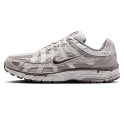 W NIKE P-6000