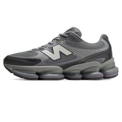 NEW BALANCE 2000