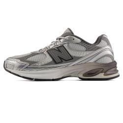 NEW BALANCE 2010