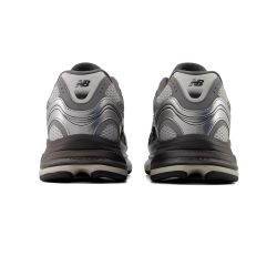 NEW BALANCE 2010