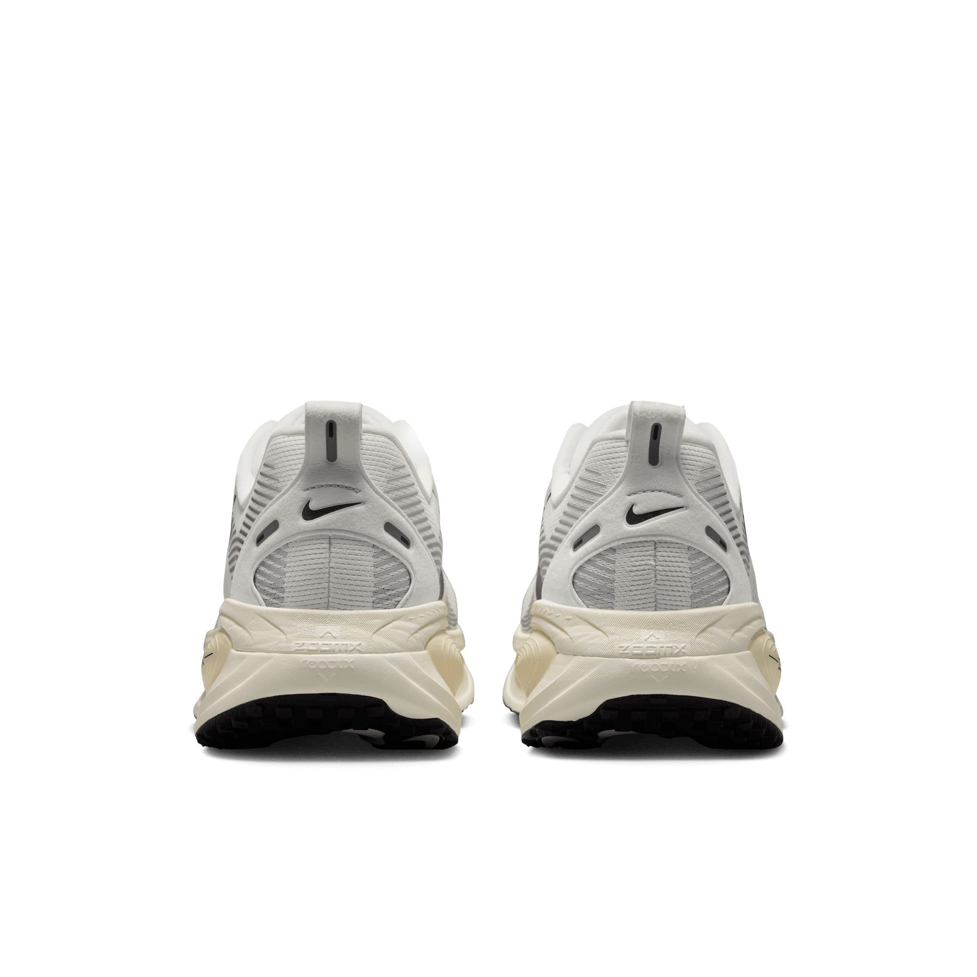 NIKE VOMERO 18