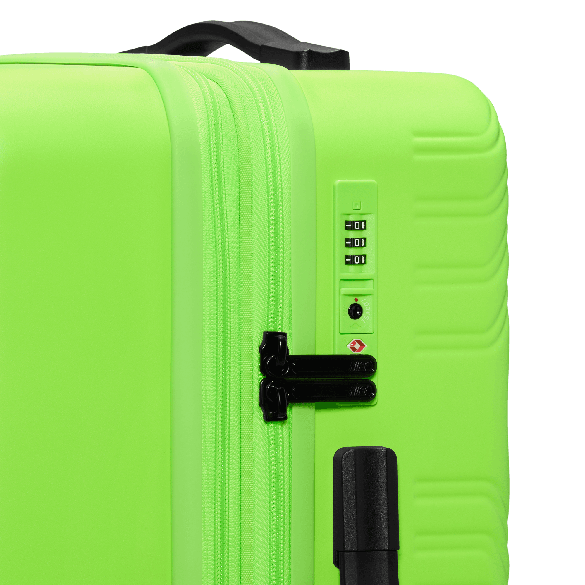 NIKE 22IN HARDSHELL LUGGAGE