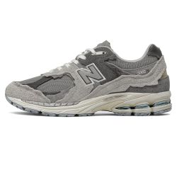 NEW BALANCE 2002r