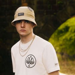 ADIDAS SPEZIAL: MUST-HAVE FOR LOVERS OF SPORTY VINTAGE The Spezial collection brings back iconic pieces that have made adidas history.