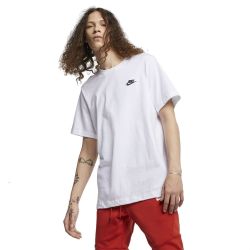 NIKE SPORTSWEAR CLUB TEE
